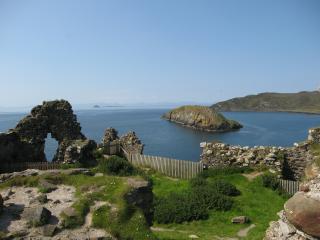 Isle of Skye, ruins of the piper school