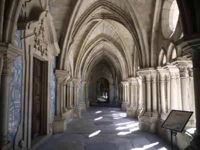 Porto Cathedral arcades